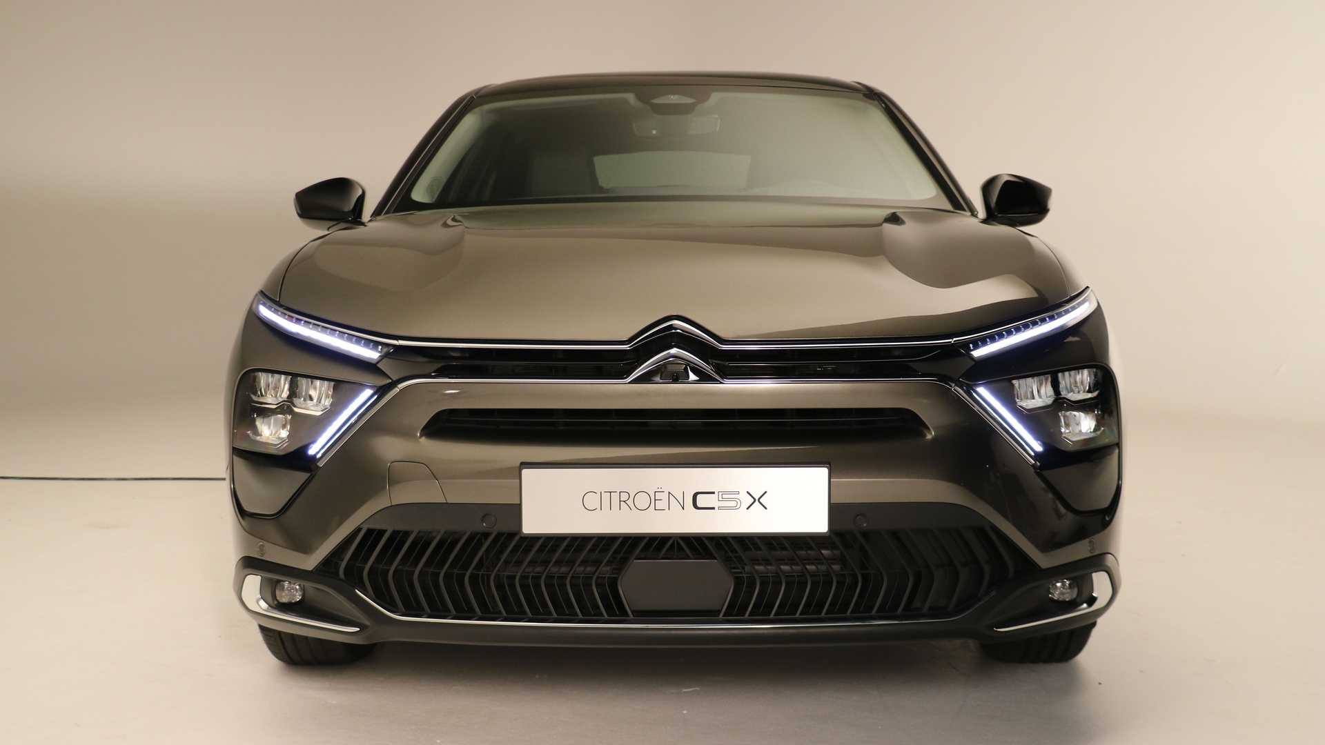 Recreación Citroën C5 2021: berlina con aspecto de crossover