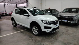 RENAULT	SANDERO STEPWAY PRIVILEGE