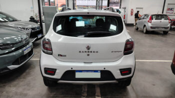 RENAULT	SANDERO STEPWAY PRIVILEGE