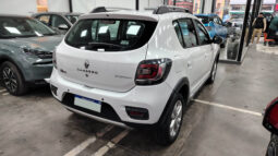 RENAULT	SANDERO STEPWAY PRIVILEGE lleno