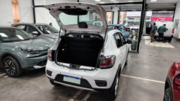 RENAULT	SANDERO STEPWAY PRIVILEGE lleno
