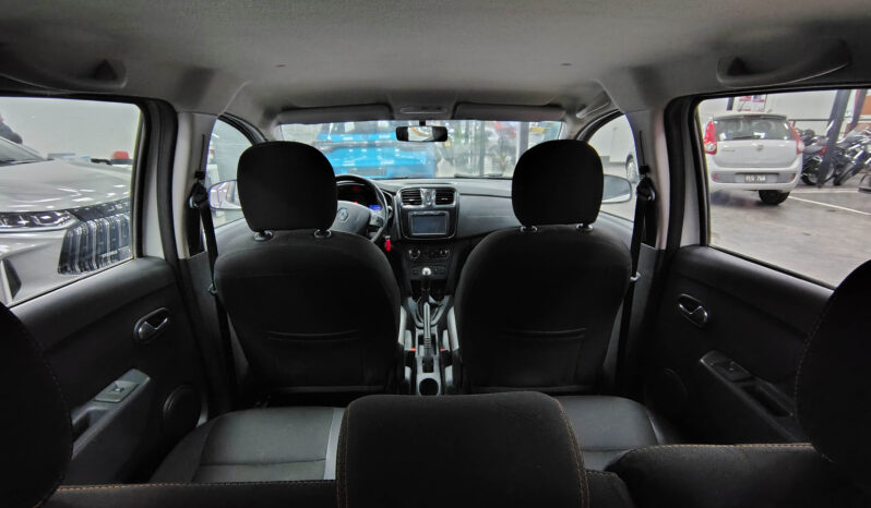 RENAULT	SANDERO STEPWAY PRIVILEGE lleno