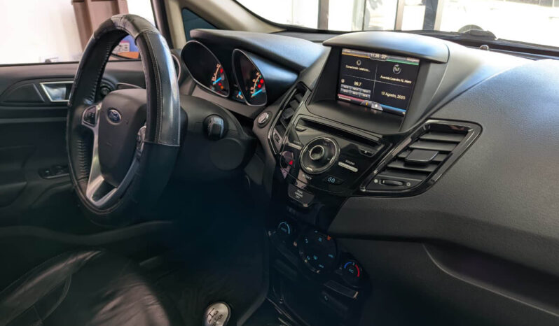 FORD FIESTA KD 1.6 TITANIUM 5PTS lleno