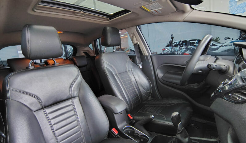 FORD FIESTA KD 1.6 TITANIUM 5PTS lleno