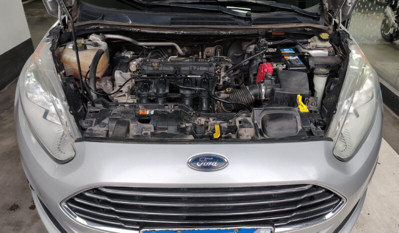 FORD FIESTA KD 1.6 TITANIUM 5PTS lleno