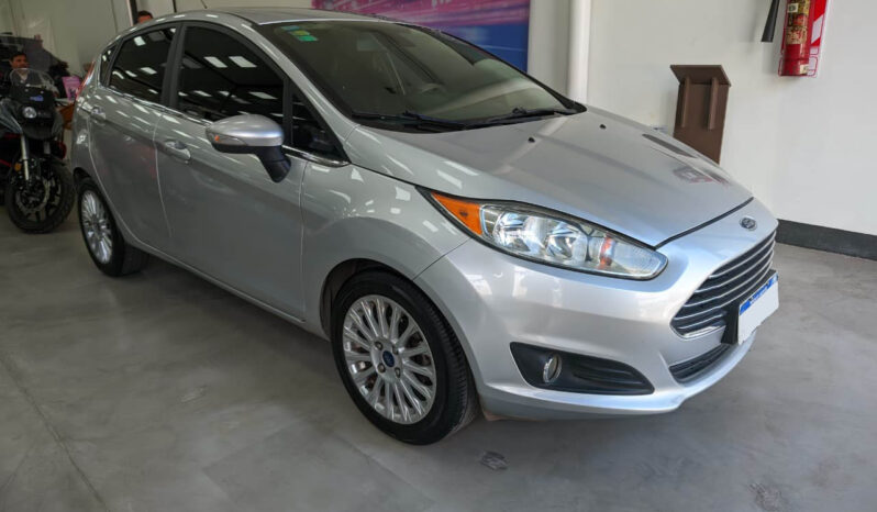 FORD FIESTA KD 1.6 TITANIUM 5PTS lleno