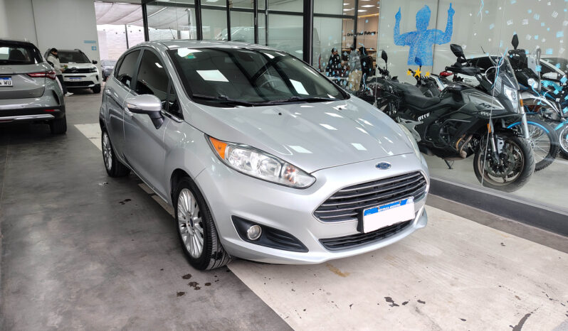FORD FIESTA KD 1.6 TITANIUM 5PTS lleno