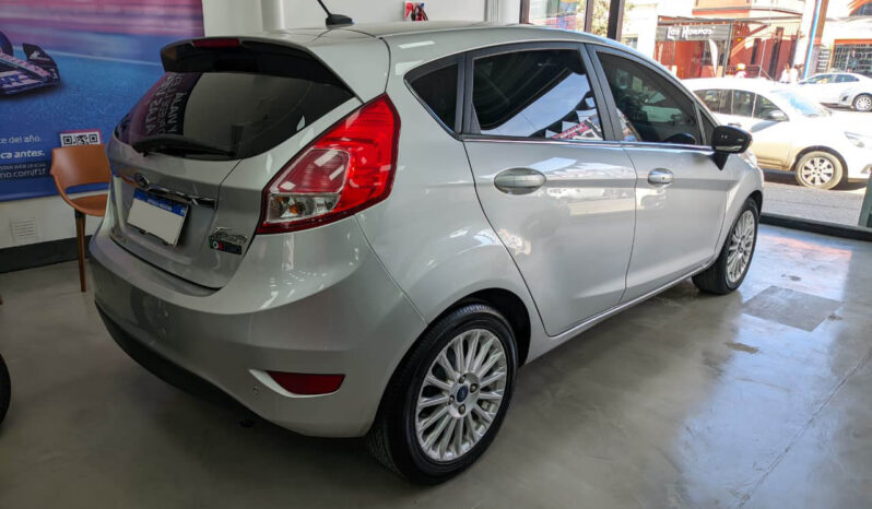 FORD FIESTA KD 1.6 TITANIUM 5PTS lleno