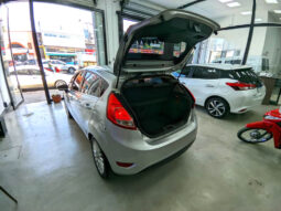 FORD FIESTA KD 1.6 TITANIUM 5PTS lleno