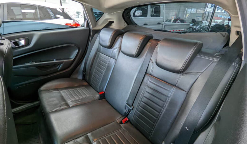 FORD FIESTA KD 1.6 TITANIUM 5PTS lleno