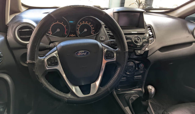FORD FIESTA KD 1.6 TITANIUM 5PTS lleno