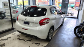 PEUGEOT	208 FELINE 1.6