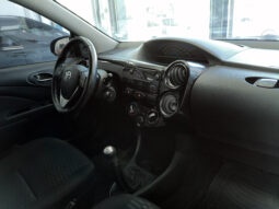 TOYOTA ETIOS XLS 1.5 5 PUERTAS lleno