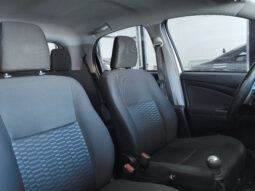 TOYOTA ETIOS XLS 1.5 5 PUERTAS lleno