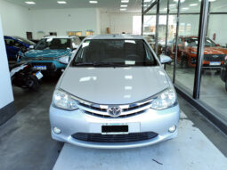 TOYOTA ETIOS XLS 1.5 5 PUERTAS lleno