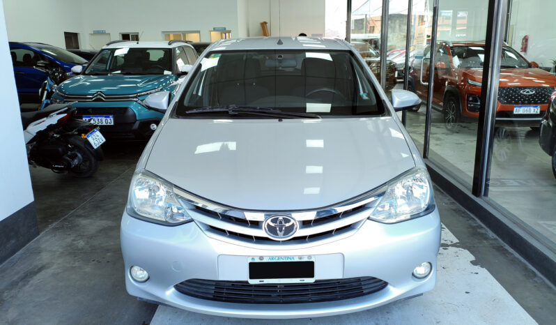 TOYOTA ETIOS XLS 1.5 5 PUERTAS lleno