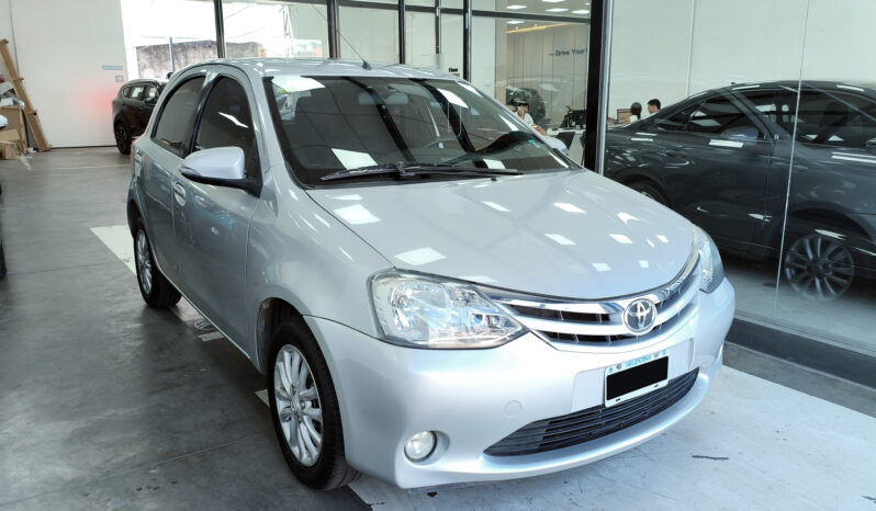 TOYOTA ETIOS XLS 1.5 5 PUERTAS lleno