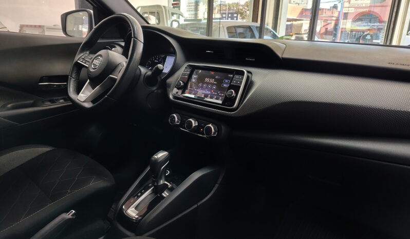 NISSAN KICKS ADVANCE CVT lleno