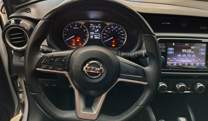 NISSAN KICKS ADVANCE CVT lleno
