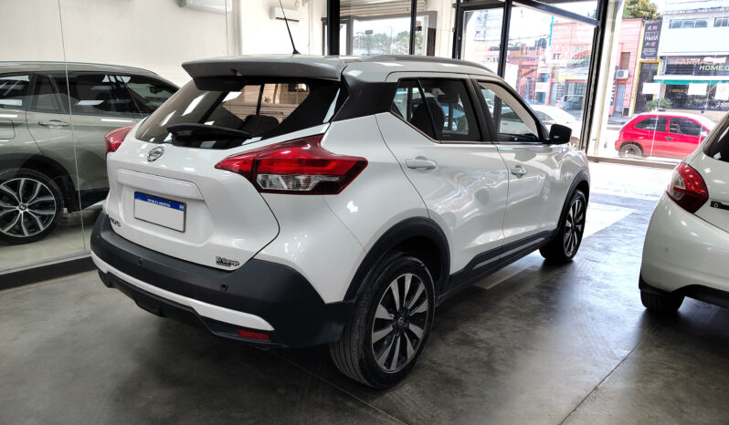 NISSAN KICKS ADVANCE CVT lleno