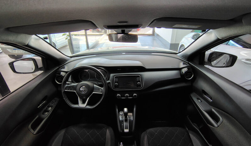 NISSAN KICKS ADVANCE CVT lleno