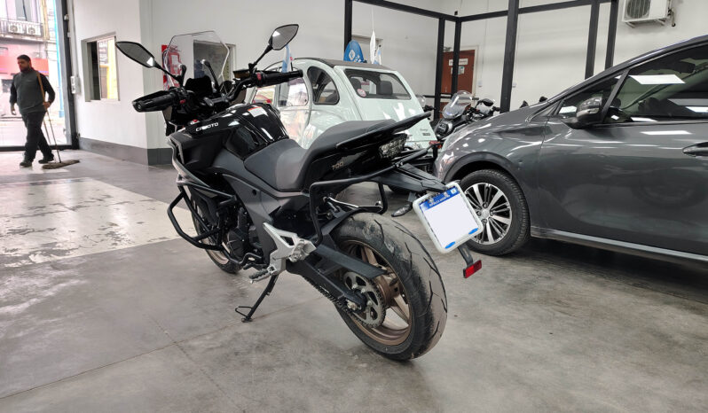 CF MOTO	700 MT lleno