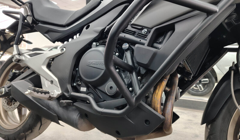 CF MOTO	700 MT lleno