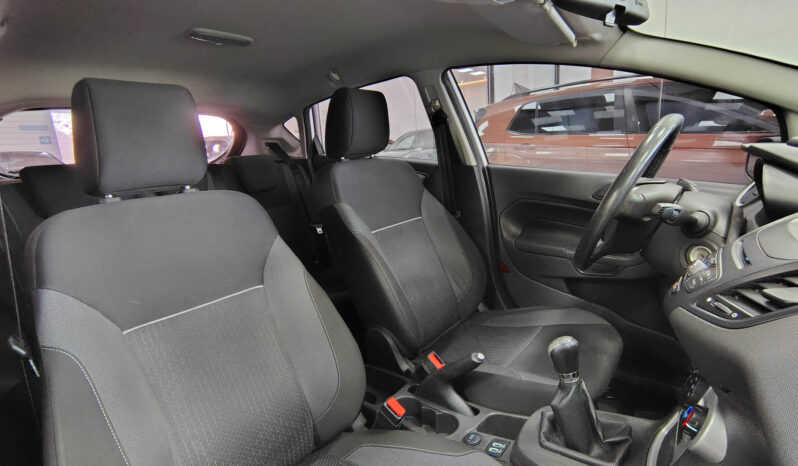 FORD FIESTA KD 1.6 SE lleno