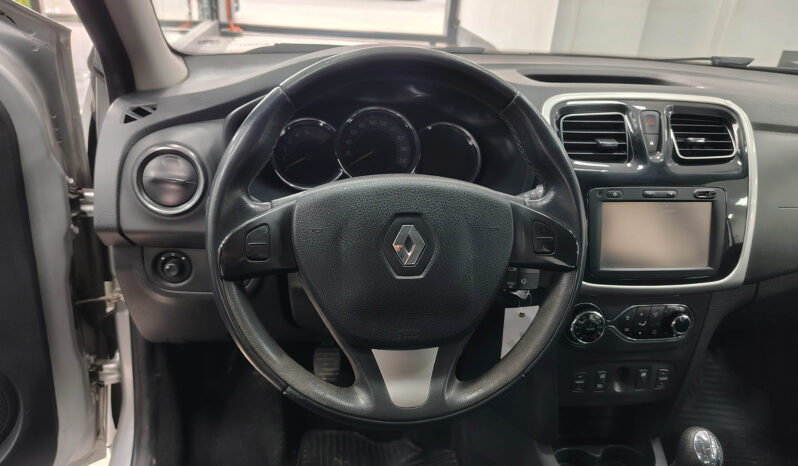 RENAULT	SANDERO PRIVILEGE lleno