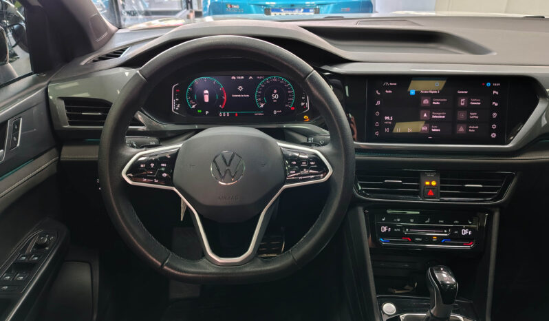 VOLKSWAGEN	TAOS HIGHLINE BI TONO 250 TSI AT lleno