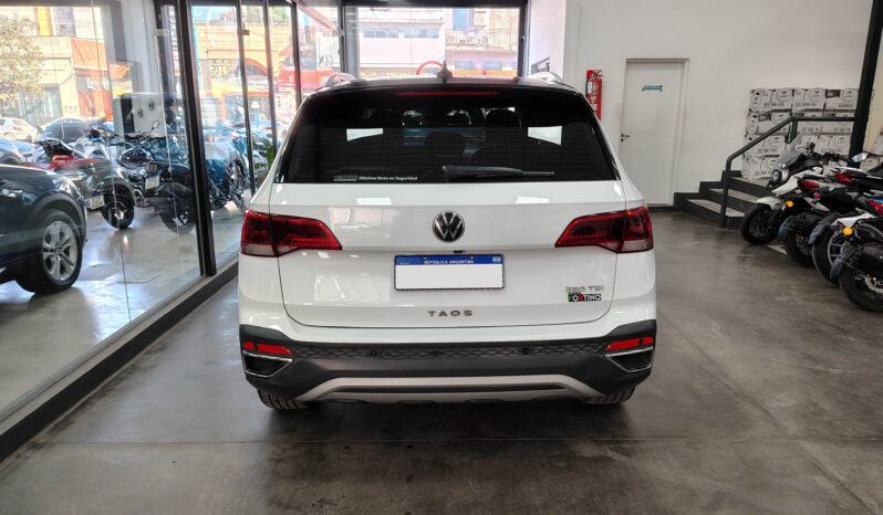 VOLKSWAGEN	TAOS HIGHLINE BI TONO 250 TSI AT lleno