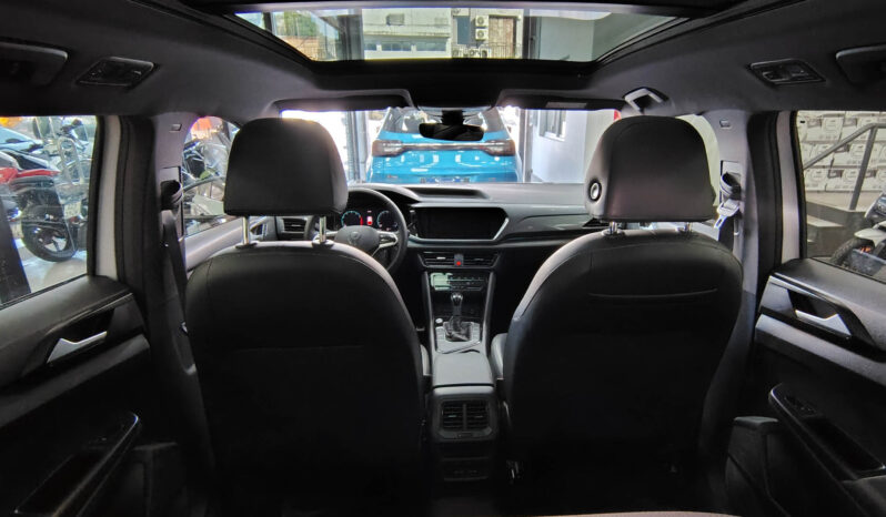 VOLKSWAGEN	TAOS HIGHLINE BI TONO 250 TSI AT lleno