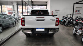 TOYOTA HILUX 4X2 DC SRV 2.8 TDI 6 AT
