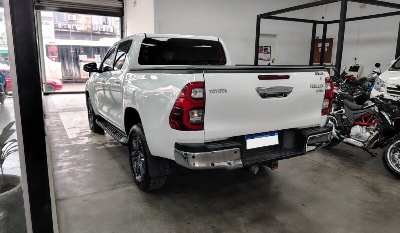 TOYOTA HILUX 4X2 DC SRV 2.8 TDI 6 AT lleno
