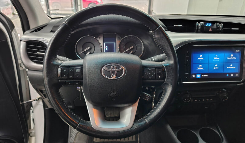 TOYOTA HILUX 4X2 DC SRV 2.8 TDI 6 AT lleno