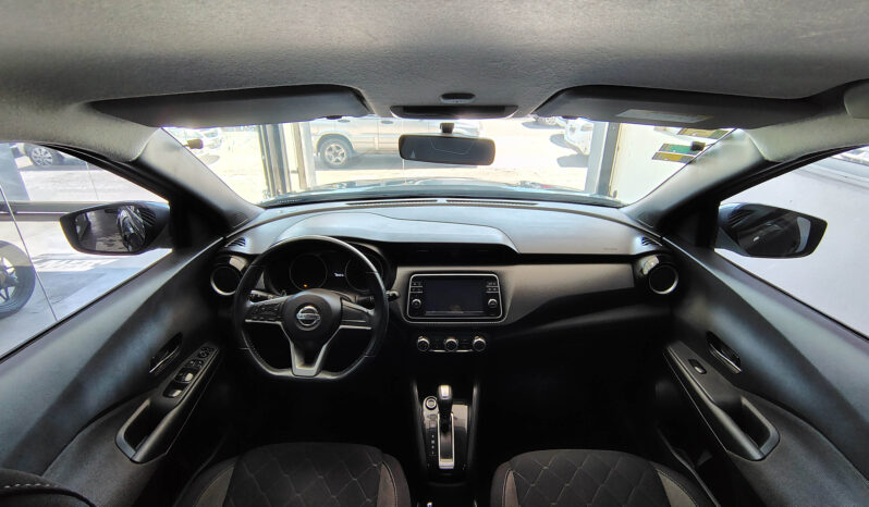 NISSAN KICKS ADVANCE CVT lleno